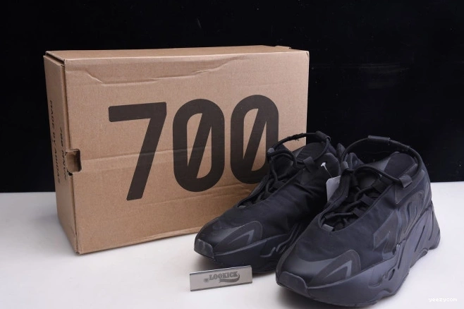 Yeezy Black Triple MNVN Boost Adidas FV4440 700 0707